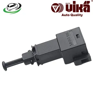 Illustration of brake light stop switch audi a3 8l1/s3 8l1/tt 8n3/tt 8n9 / vw transporter 7ea/7eh/7ha/7hh /polo 9n/ polo 6n2/ golf mkiv/bora 1j2 1j0945511a